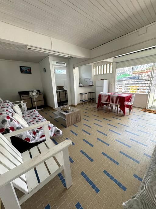 Maison Authentique A 300M De La Plage Sainte-Anne Eksteriør billede